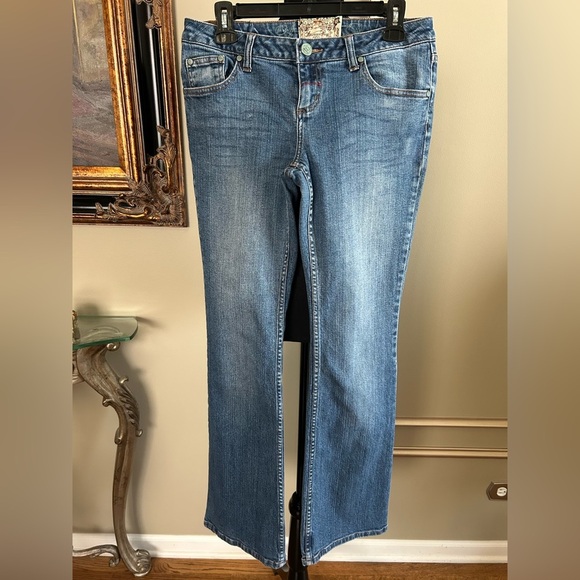 American Rag Flare Jeans Medium Wash Embroidered Pocket Bootcut Retro Size 7L - Picture 2 of 8